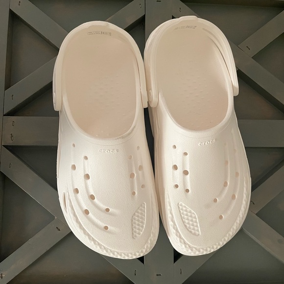 Off The Grid Crocs - Picture 1 of 3